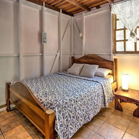 Casa Violeta Beach House In Пунта Ува Екстериор снимка